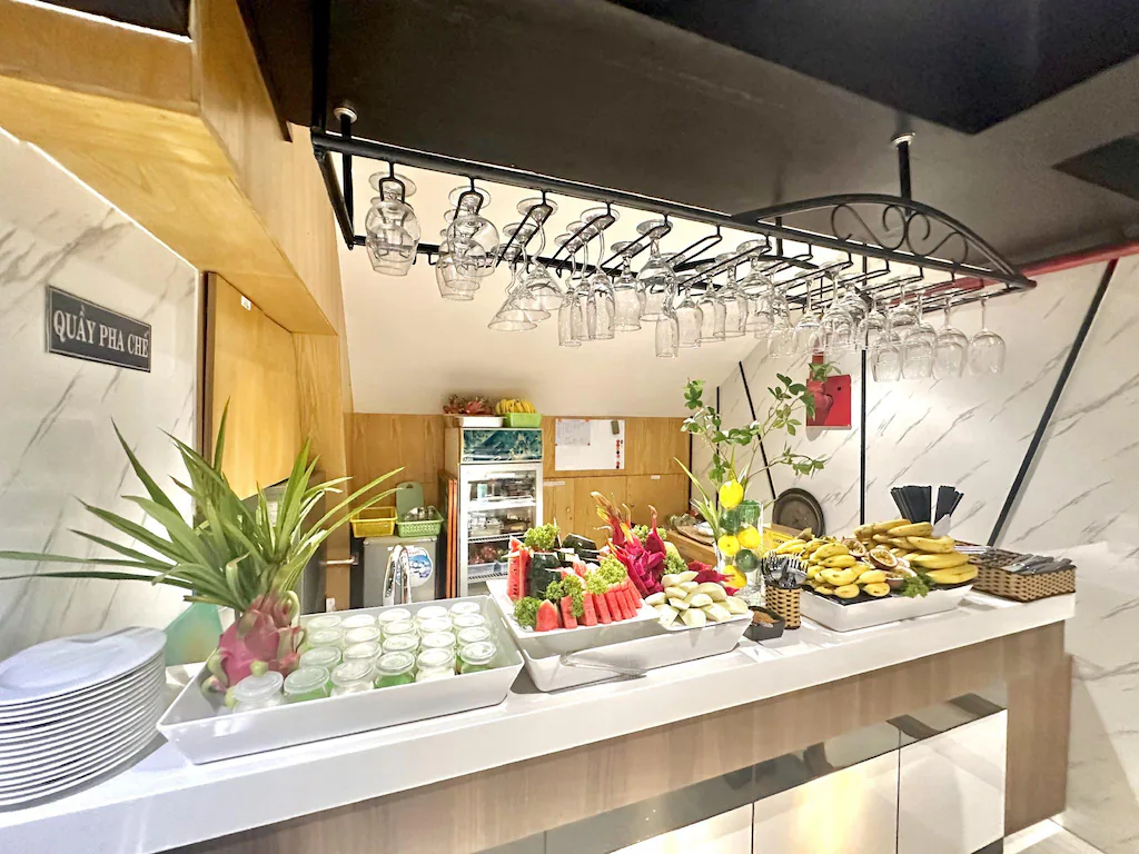 Queen Ann Hotel HCM — Ảnh 11